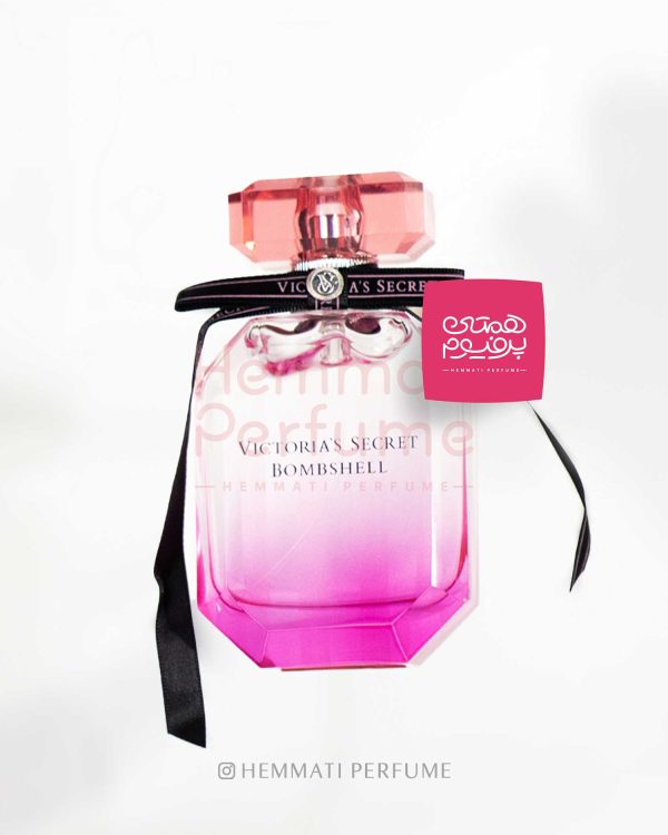 ویکتوریا سکرت بامب شل | VICTORIA'S SECRET - Bombshell / گروه بویایی :  گُل‌دار میوه‌ای (Floral fruity) / طبع : خنک/ نام برند : ویکتوریا سکرت / کشور مبدأ : ایالات متحده / غلظت : ادو پرفبوم