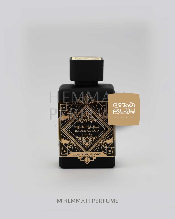 بدیع العود لطافه | Bade'e Al Oud Oud by Lattafa  / گروه بویایی : شرقی چوبی (Oriental Woody) / طبع : گرم / نام برند : لطافه / کشور مبدأ : امارات / غلظت : ادو پرفیوم مناسب برای : آقایان / مناسب فصل : فصول سرد / اسانس اولیه : اسطوخودوس ، جوز ، زعفران/ اسانس میانی : نعناع هندی ، عود / اسانس پایه : مشک ، نعناع هندی ، عود