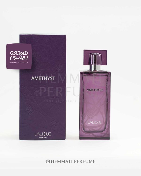 لالیک آمیتیس | LALIQUE - Amethyst / گروه بویایی :  گُل‌دار میوه‌ای (Floral fruity) / طبع : معتدل / نام برند : لالیک / کشور مبدأ : فرانسه / غلظت : ادو پرفبوم مناسب برای : خانم ها / مناسب فصل : چهار فصل / اسانس اولیه : انگور فرنگی سیاه، بلوبری، توت سیاه، شاه توت، توت فرنگی / اسانس میانی : رز ، گل یلانگ ، فلفل ، گل صدتومانی / اسانس پایه : مشک ، وانیل ، روایح چوبی