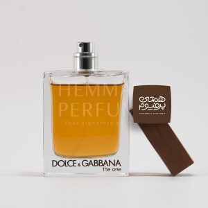 دولچه گابانا دوان ادو تویلت مردانه | DOLCE & GABBANA - The One for Men EDT / گروه بویایی :  چوبی ادویه‌ای (Woody Spicy) / طبع : گرم/ نام برند : دولچه گابانا / کشور مبدأ : ایتالیا / غلظت : ادو ویلت مناسب برای : آقایان / مناسب فصل : بهار ، پاییز ، زمستان / اسانس اولیه : ریحان ، گریپ فروت ، گشنیز / سانس میانی : هل ، زنجبیل ، شکوفه پرتقال / اسانس پایه : کهربا، سدر ، تنباکو