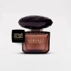 ورساچه برایت کریستال ( صورتی ) | VERSACE - Bright Crystal / گروه بویایی : شرقی گُل‌دار (Oriental Floral) / طبع : گرم / نام برند : ورساچه / کشور مبدأ : ایتالیا / غلظت :ادو پرفیوم مناسب برای : بانوان / مناسب فصل : پاییز ، زمستان / اسانس اولیه: هل ، زنجبیل ، فلفل / اسانس میانی : گاردنیای یاسمنی، نارگیل ، شکوفه پرتقال ، گل صدتومانی / اسانس پایه : مشک ، کهربا، چوب صندل سفید